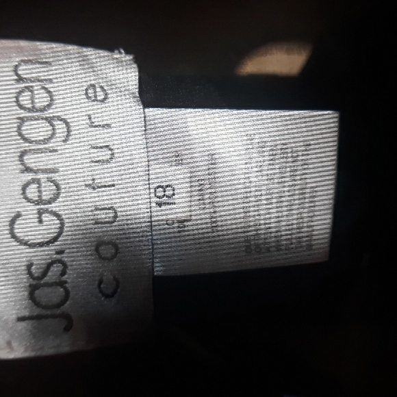 Two piece prom dress sz 18 but fits a 14/16 - Picture 5 of 10